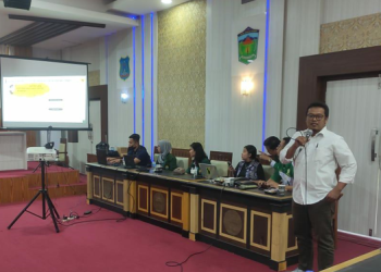 FGD DPW APRI Provinsi Jambi membahas soal Izin Tambang Rakyat di Ruang Pola Kantor Gubernur Jambi. (Foto Humas APRI Provinsi Jambi/Jogi Sirait)