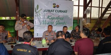 Kegiatan Jum'at Curhat yang dilakukan Polres Muarojambi, Jumat pagi (13/1/2023). (Foto Humas Polres Muarojambi)