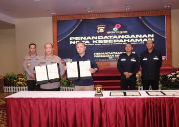 Penandatanganan perjanjian kerja sama antara SKK Migas dan Polda Sumsel, di Gedung Promoter Polda Sumsel, Kamis (19/1/2023).
(Foto Humas SKK Migas Sumbagsel/Andi Arie P)