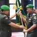 Jenderal TNI Dudung Abdurachman, menerima penyerahan jabatan Komandan Pusat Polisi Militer Angkatan Darat dari Letjen TNI Chandra W Sukotjo, Senin (30/1/2023). (Foto Dispenad)