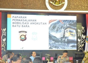 Rapat koordinasi pengendalian Inflasi dan tindak lanjut permasalahan angkutan batu bara di Auditorium Rumah Dinas Gubernur Jambi, Selasa (31/1/2023). (Foto Humas Polda Jambi)