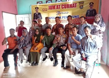 Kegiatan Jum'at Curhan yang digelar Polsek Pemayung di Kantor Desa Ture, Kecamatan Pemayung, Kabupaten Batanghari, Jumat (3/2/2023). (Foto Arian Arifin)