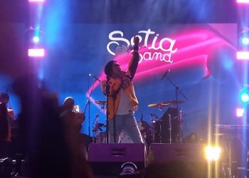 Aksi panggung Setia band di acara Flame Fest, Sabtu (4/2/2023). (dok Siklusjambi.id)