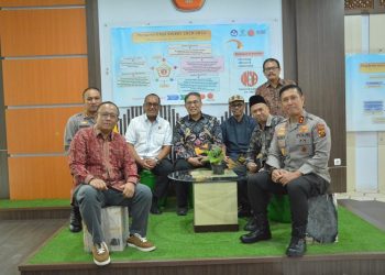 Kunjungan Kapolda Jambi di Ruang Rektor Unja, Senin, (6/2/2023). (Dok Humas Polda Jambi)
