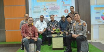 Kunjungan Kapolda Jambi di Ruang Rektor Unja, Senin, (6/2/2023). (Dok Humas Polda Jambi)
