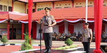 Kapolda Jambi Irjen Pol. Rusdi Hartono saaat memimpin upacara pembukaan pendidikan dan pembentukan bintara polri Gel. I TA. 2023 di lapangan merah SPN Polda Jambi, Selasa (07/02/2023). (Dok. Humas Polda Jambi)