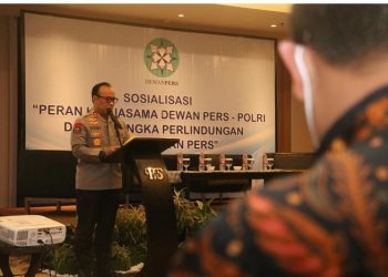 Kadiv Humas Polri, Irjen Pol Dedi Prasetyo saat membacakan amanat Kapolri dalam acara sosialisasi peran kerjasama dalam rangka perlindungan kemerdekaan pers pada momentum HPN 2023, Selasa (7/2/2023). (Dok. Divisi Humas Polri)