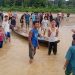 Warga Desa Telukketapang, Kecamatan Pemayung, Kabupaten Batanghari, Jambi melakukan upaya pencarian terhadap seorang anak yang diduga tenggelam di Sungai Batanghari di daerah tersebut. (Foto Arian Arifin)