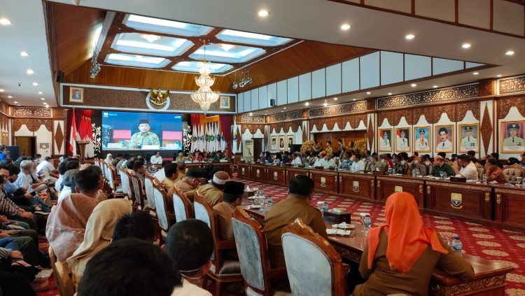 Rapat Kementrian ESDM bersama Gubernur Jambi, pimpinan Forkompinda dan pemilik perusahaan batu bara di Rumah Dinas Gubernur Jambi, Senin (27/2/2023). (Foto Pariwarajambi/Riky)