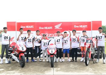 Seleksi siswa AHRS diikuti oleh 51 pebalap belia dan diselenggarakan di AHM Safety Riding Park, Deltamas, Cikarang, Jawa Barat (26/2). Seleksi ini meluluskan 10 pebalap muda potensial sebagai siswa AHRS (8 siswa dan 2 cadangan). (Foto AHM)