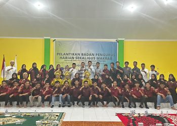 Momen Foto bersama Pelantikan IKPMS periode 2023-2024 di di Hutan Kota, Kecamatan Kota Baru, Kota Jambi, Jumat (10/3/2023) malam. [Foto: Divisi Humas IKPMS]