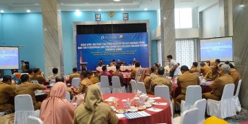 Al Haris saat membuka nigh level marketing TPID dan TP2DD Provinsi Jambi, Selasa (14/03/2023). (Dok. Siklusjambi.id)