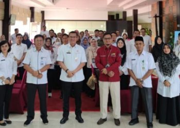 Kadis Kominfo Provinsi Jambi, Drs. Ariansyah pada kegiatan Sosialisasi Penyelenggaraan Statistik Sektoral Tahun 2023 di Sky Cafe Hotel Wiltop Jambi, Rabu (15/03/2023). (Dok. Firdaus)