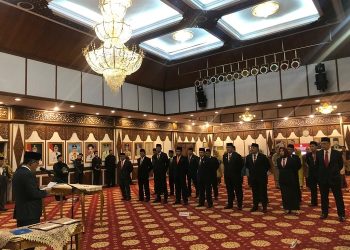 Wagub Abdullah Sani saat melantik 17 Pejabat Tinggi Pratama (Dok. S. Agustin)