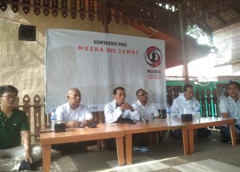 Tim Musyawarah Rakyat (MUSRA) Indonesia Perwakilan Jambi Tengah Mematangkan Acara Musra XXV Yang akan dilaksanakan di LPMP Provinsi Jambi Pada Minggu, (19/3/2023). (Foto: Rafli)
