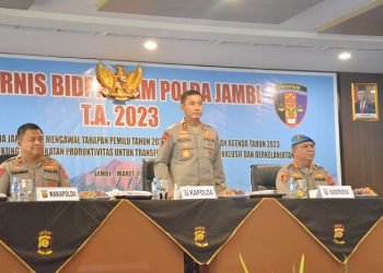 Kapolda Jambi, Irjen Pol. Rusdi Hartono saat membuka Rakernis Bidang Propam Polda Jambi pada Senin, (20/03/23). (Dok. Humas Polda Jambi)