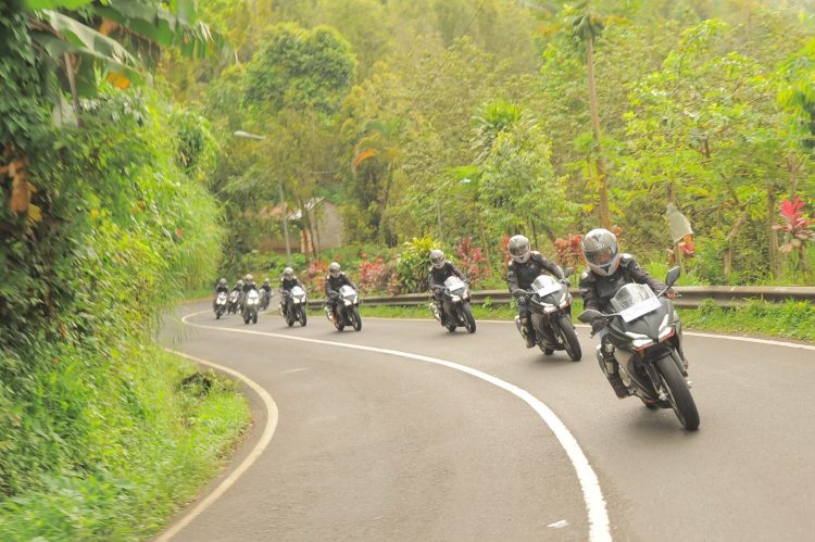 Bikers saat melakukan touring. (dok. Sinsen)