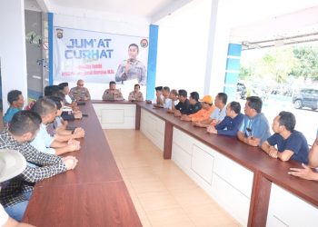 Polda Jambi Gelar Jum'at Curhat Bersama Transportir Angkutan Batubara di Kantor Ditlantas Polda Jambi Jum'at, (31/03/23). (Dok. Humas Polda Jambi)