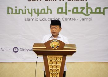 Al Haris saat menghadiri WISUDA TAHFIDZUL QUR’AN DINIYYAH AL-AZHAR Jambi, bertempat di Ratu Convention Center Jambi, Sabtu (08/04/2023). (Dok. Harun - Kominfo)