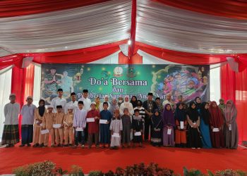 Korem 042/Gapu Gelar  Doa Bersama dibarengi dengan santunan kepada anak-anak dan pengurus Panti Asuhan di Makorem 042/Gapu,  Sabtu (15/4/2023). (Dok. Penrem 042/Gapu)
