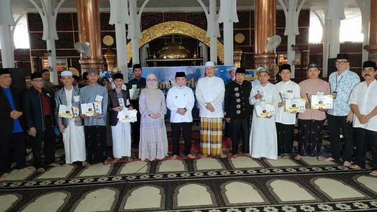 Al Haris usai menyaksikan final lomba azan Jambi Mantap di Masjid Agung Al Falah, Kota Jambi. Minggu (16/04/2023) (dok. Riky)