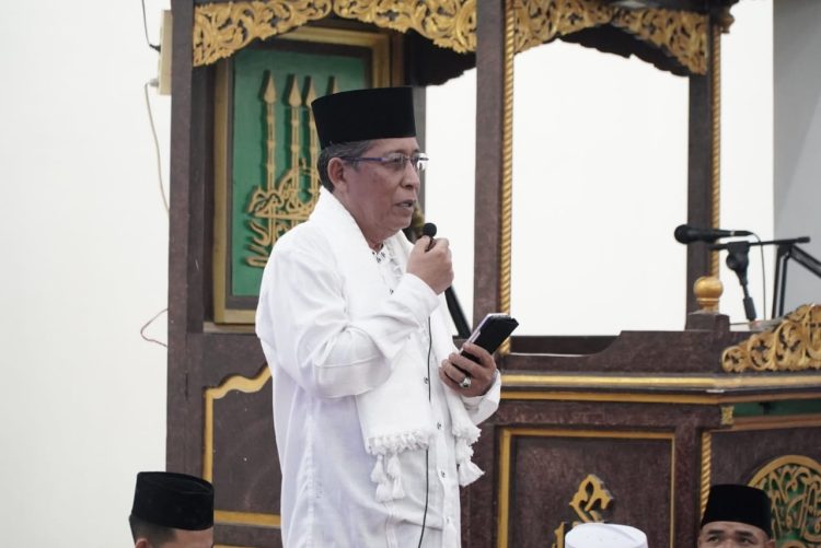 Wakil Gubernur Jambi, H. Abdullah Sani, saat menyampaikan kata sambutan pada Safari Ramadhan di Kabupaten Tebo di Masjid Agung Nurul Huda di Kabupaten Tebo, Sabtu (01/04/2023). (Foto : Diskominfo/Harun)