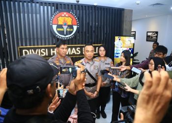 Kepala Divisi Humas Polri Irjen Pol Sandi Nugroho saat konferensi pers. (Dok. Div Humas Polri)
