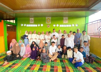 Mallica Glow buka bersama anak asuh Umi Ikhlas, Kamis (6/3/24). (Dok. Aksara24/Sandra)