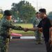 Kasad Jenderal TNI Dr. Dudung Abdurachman menjadi Irup pada persemayaman Alm. Serka Anumerta di Markas Komando Yonif PR 305/Tengkorak Kostrad Karawang Jawa Barat, Rabu (12/4/2023) (dok. Dispenad)