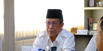 Wagub Abdulah Sani saat menyampaikan kata sambutan pada acara virtual meeting upaya percepatan penurunan angka stunting di Kantor BKKBN Provinsi Jambi, Rabu (03/05/2023). (Foto: Diskominfo/Sopbirin)