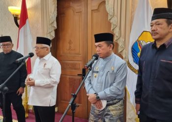 Gubernur Al Haris saat menyampaikan kata sambutan pada Pengukuhan KDEKS Provinsi Jambi di Rumah Dinas Gubernur Jambi, Kamis (04/05/2023). (Foto: Agus - Kominfo)