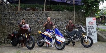 Peserta Honda Dream Ride Project, Rifai Nurhasan gaya club style, Jonny Frassaner menghadirkan gaya Streamliner dan Fikri Alhudari hadirkan modifikasi gaya Neo Rally. (Dok. Sinsen)