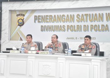 Tim Pensatwil Divhumas Polri saat Kunjungan ke Pensatwil Polda Jambi di Aula Loka Manginti Polresta Jambi, Senin (08/05/2023). (Dok. Humas Polda Jambi)