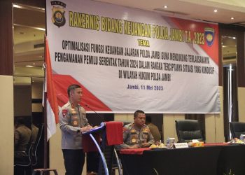 Kapolda Jambi, Irjen Pol. Rusdi Hartono hadiri sekaligus membuka kegiatan Rakernis Bidang Keuangan Polda Jambi TA 2023d i Hotel Aston, Kamis, (11/05/2023). (Dok. Humas Polda Jambi)
