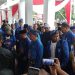 Ketua DPW PAN Jambi, H Bakri mengantarkan para kader kader nya untuk mendaftarkan diri sebagai Calon Anggota DPRD Provinsi Jambi Periode 2024-2029 di Kantor KPU Provinsi Jambi, Jumat (12/05/2023). (Foto: siklusjambi)