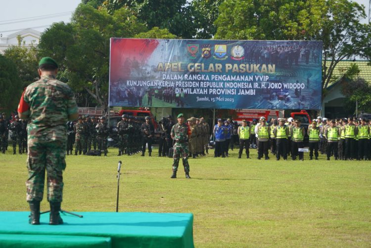 Apel Gelar Pasukan Pengamanan VVIP di Markas Batalyon Infanteri Raider 142/KJ, Jambi, Senin (15/05/2023). (Penrem 042/Gapu)