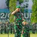 Komandan Korem 042/Gapu, Brigjen TNI Supriono, saat memimpin upacara bendera 17-an bulan Mei 2023 di lapangan Makorem 042/Gapu, Rabu (17/5/2023). (Foto: Penrem 042/Gapu)