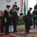 Gubernur Al Haris saat menghadiri Wisuda Santri Akhir Pondok Pesantren Karya Pembangunan Al-Hidayah Jambi, bertempat di Lapangan Santri Putra PKP Al-Hidayah Jambi, Sabtu (20/05/2023). (Foto: Diskominfo/Hori)