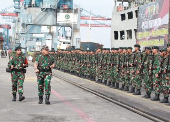Upacara Militer di Dermaga Boom Baru, Palembang, Minggu (21/05/2023). (Dok. Penrem 042/Gapu)