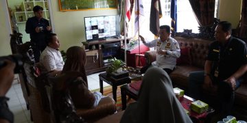 Gubernur Al Haris saat  melakukan pemantauan di SMA Negeri 1 Muaro Jambi, SMK Pertanian Pembangunan Jambi, Kamis (22/06/2023). (Foto: Novriansah - kominfo)