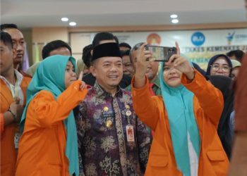 Al Haris usai membuka acara Karir Expo Poltekkes Jambi di kampus Poltekkes Jambi, Kamis (08/06/2023). (Dok. siklusjambi/Bambang)