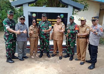 Penutupan TMMD Ke 116 di Sarolangun di lapangan sepak bola Desa Bukit Peranginan Kamis (08/07/2023). (Penrem 042/Gapu).