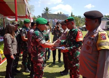 Kasad Jenderal TNI Dr. Dudung Abdurachman, pada Penutupan TMMD ke-116 wilayah Kodim 0204/Deli Serdang, di Desa Pergulaan, Kamis (8/6/2023). (Dok. Dispenad)