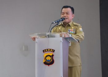 Gubernur pada VISITASI KOMPOLNAS AWARDS 2023, di Aula Lantai 4 Gedung Mapolda Jambi, Selasa (13/06/2023). (Foto: Diskominfo/Agus Supriyanto)