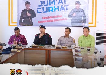Jum'at Curhat Polda Jambi dengan warga Desa Lopak Alai pada Jumat, (16/06/2023). (Dok. Humas Polda Jambi)