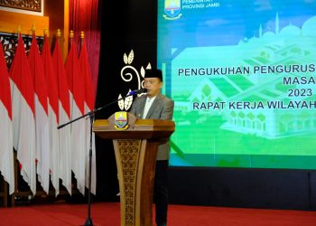 Gubernur Al Haris saat menghadiri pengukuhan pengurus wilayah IPHI daerah Provinsi Jambi masa bakti 2023-2028 di Auditorium Rumah Dinas Gubernur Jambi, Sabtu (17/6/2023). (Foto : Hori, Sopbirin - Kominfo)