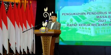 Gubernur Al Haris saat menghadiri pengukuhan pengurus wilayah IPHI daerah Provinsi Jambi masa bakti 2023-2028 di Auditorium Rumah Dinas Gubernur Jambi, Sabtu (17/6/2023). (Foto : Hori, Sopbirin - Kominfo)