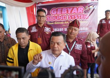 Al Haris saat diwawnacarai usai Membuka Gebyar Sound System yang diselenggarakan oleh PSJ di Eks IKABAMA Simpang Kawat Kota Jambi, Sabtu, (17/06/2023) - (Foto : Novriansah - kominfo)