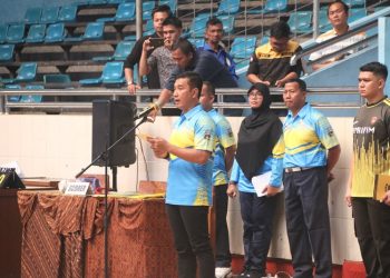 Kapolda Jambi saat membuka Buka Porprov Jambi Ke-XXIII dan Kapolda CUP di GOR Kota Baru, Selasa (20/06/2023). (Dok. Siklusjambi.id)