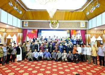 Silaturrahim Pimpinan Pondok Modern Darussalam Gontor dan Keluarga Besar Ikatan Keluarga Pondok Modern Gontor Cabang Jambi Bersama Gubernur Jambi, di Auditorium Rumah Dinas Gubernur Jambi, Jum'at (23/06/2023) (Dok: Sopbirin - Kominfo)